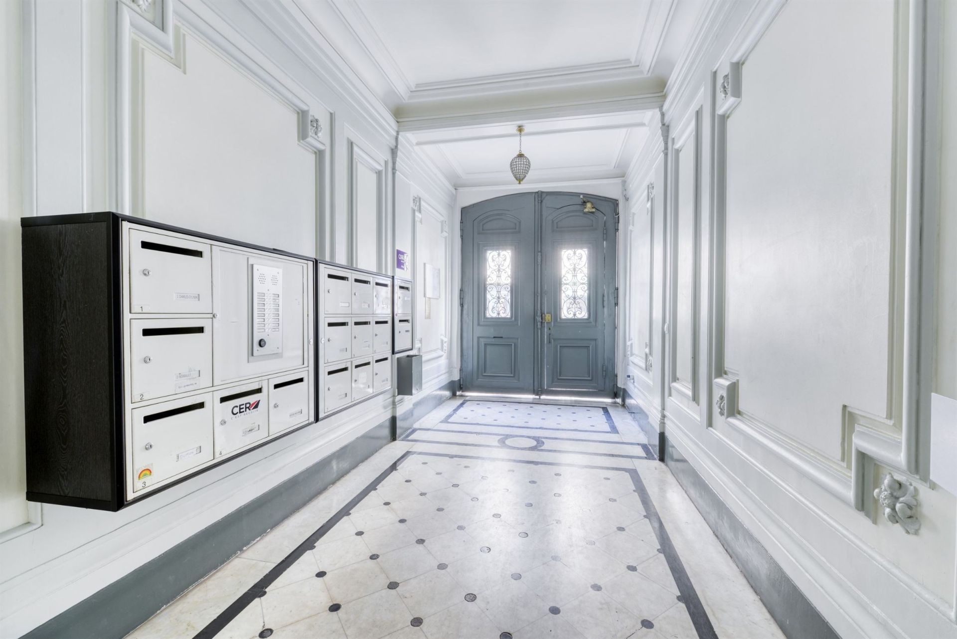 luxury apartment 4 Rooms for sale on PARIS (75009)