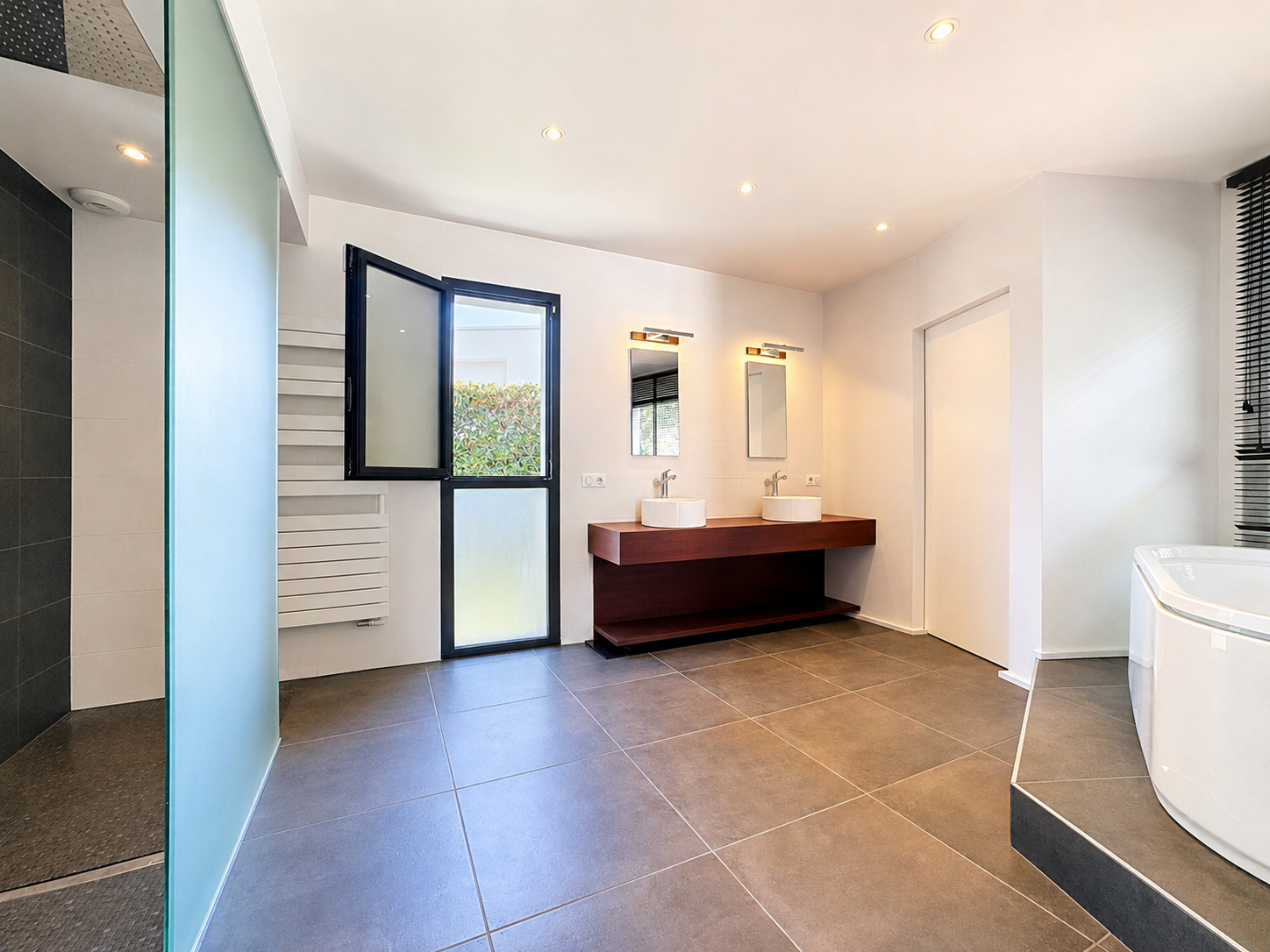 maison contemporaine 8 Pièces en vente sur ANGLET (64600)