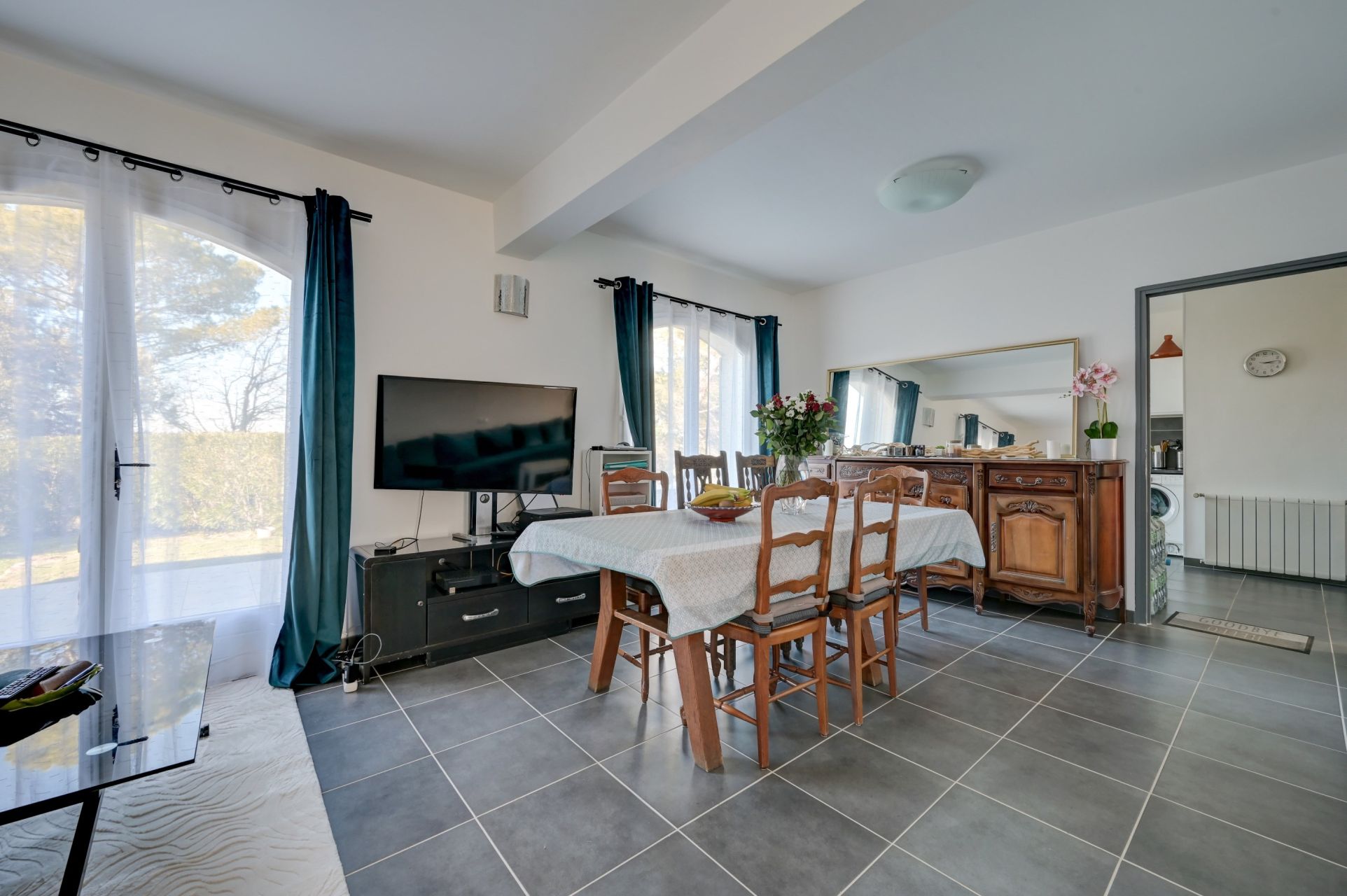 maison de luxe 8 Pièces en vente sur EGUILLES (13510)