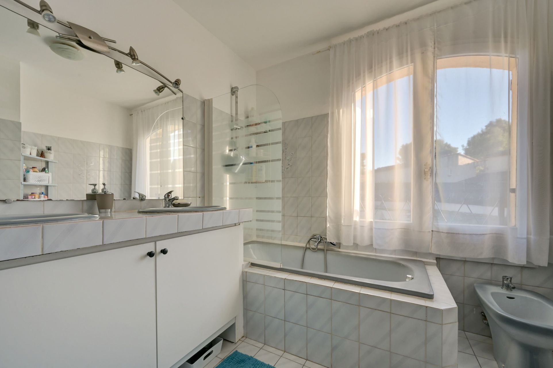 maison de luxe 8 Pièces en vente sur EGUILLES (13510)