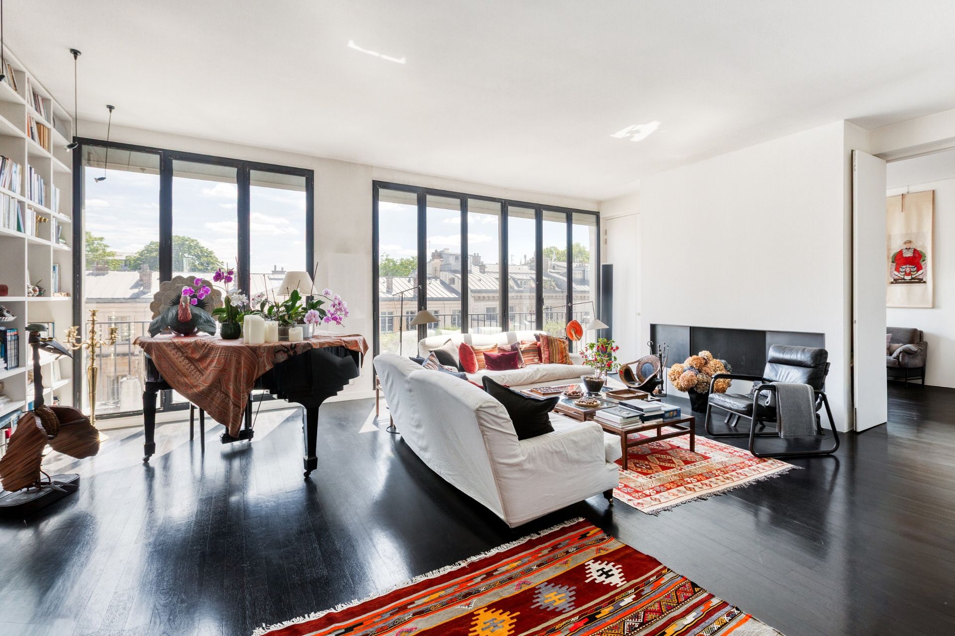 luxury apartment 6 Rooms for sale on PARIS (75007)