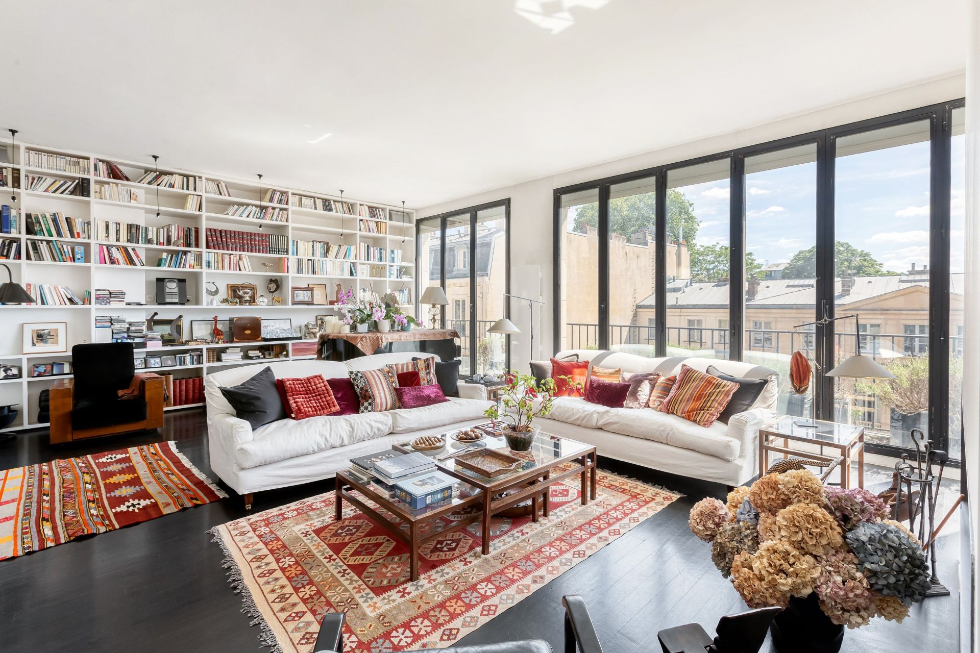 luxury apartment 6 Rooms for sale on PARIS (75007)