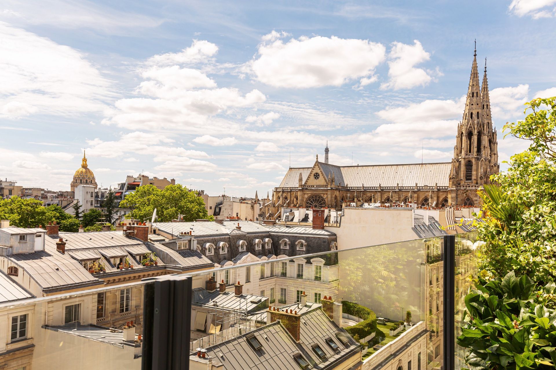 luxury apartment 6 Rooms for sale on PARIS (75007)