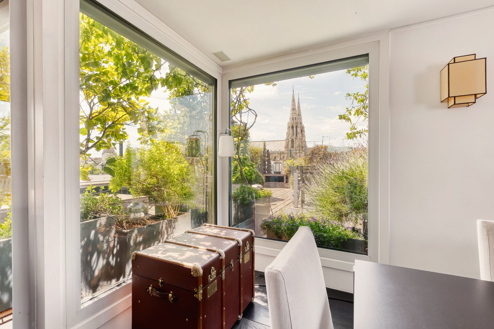 luxury apartment 6 Rooms for sale on PARIS (75007)