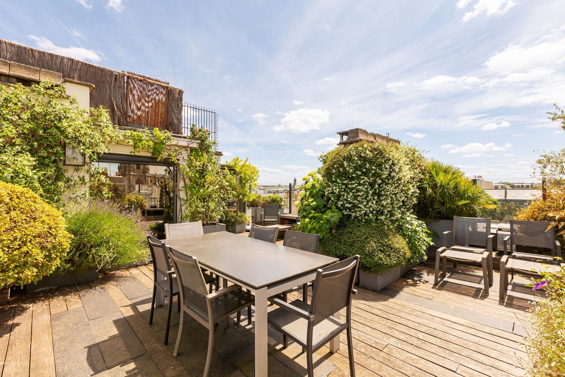 luxury apartment 6 Rooms for sale on PARIS (75007)
