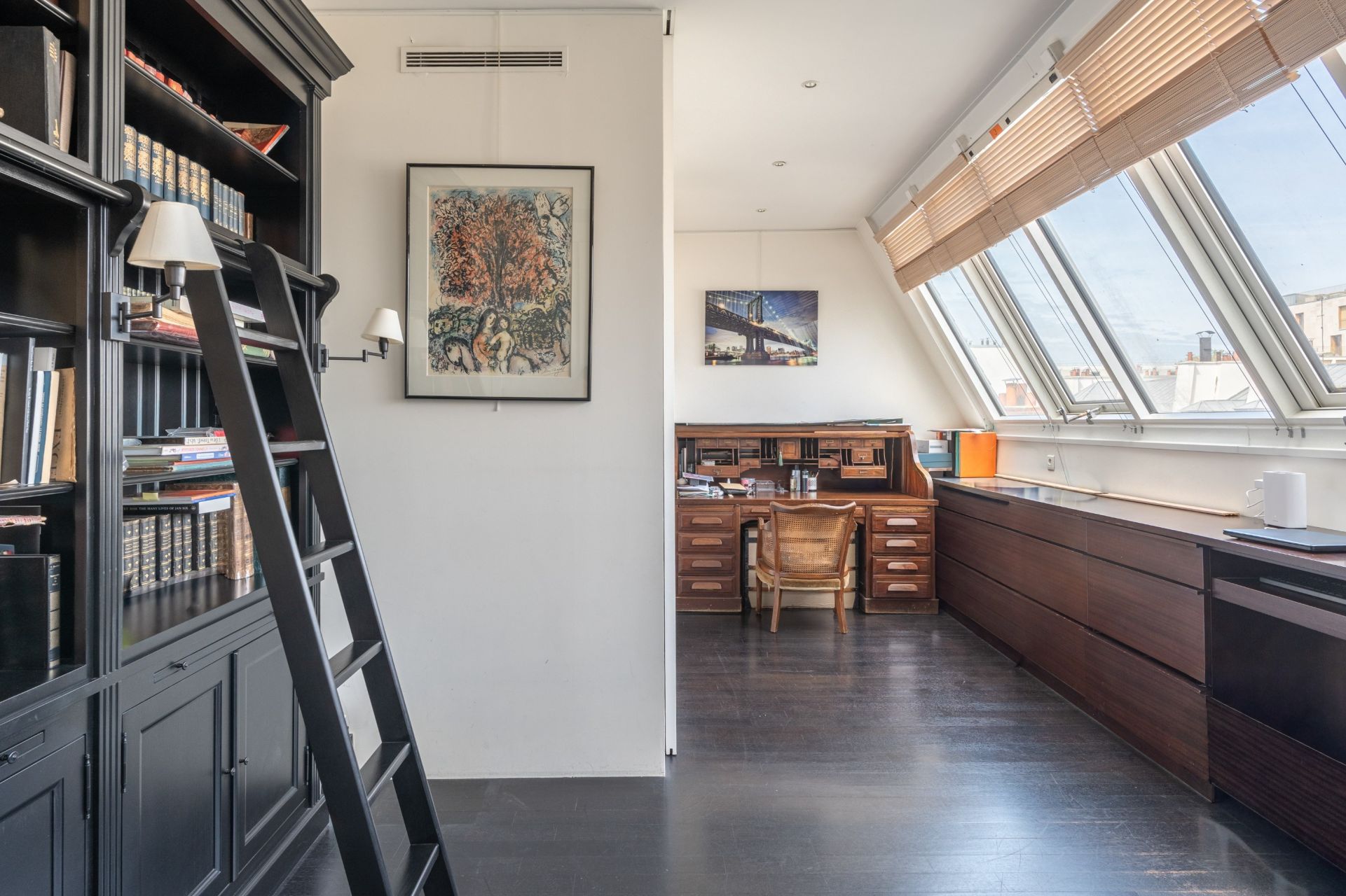 luxury apartment 6 Rooms for sale on PARIS (75007)