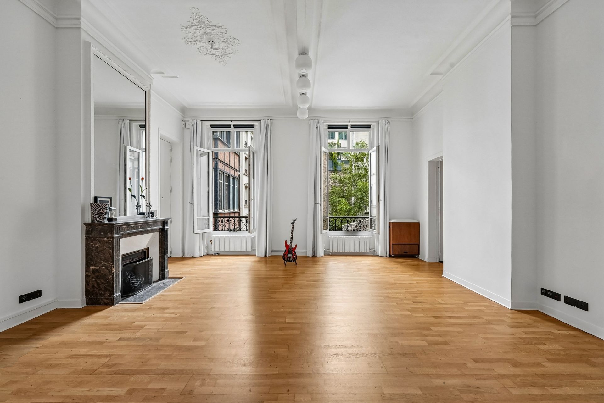 luxury apartment 2 Rooms for sale on PARIS (75009)