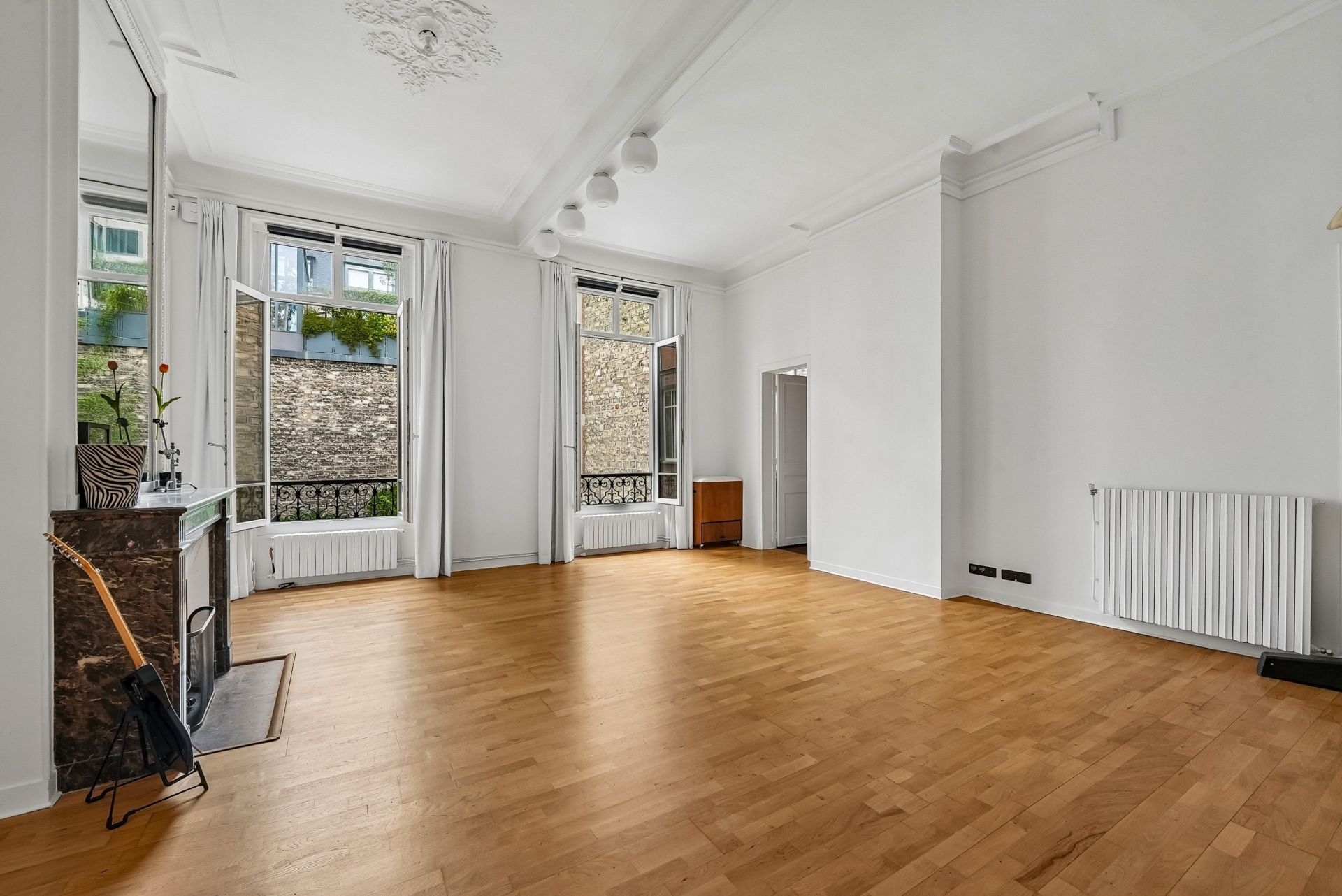 luxury apartment 2 Rooms for sale on PARIS (75009)