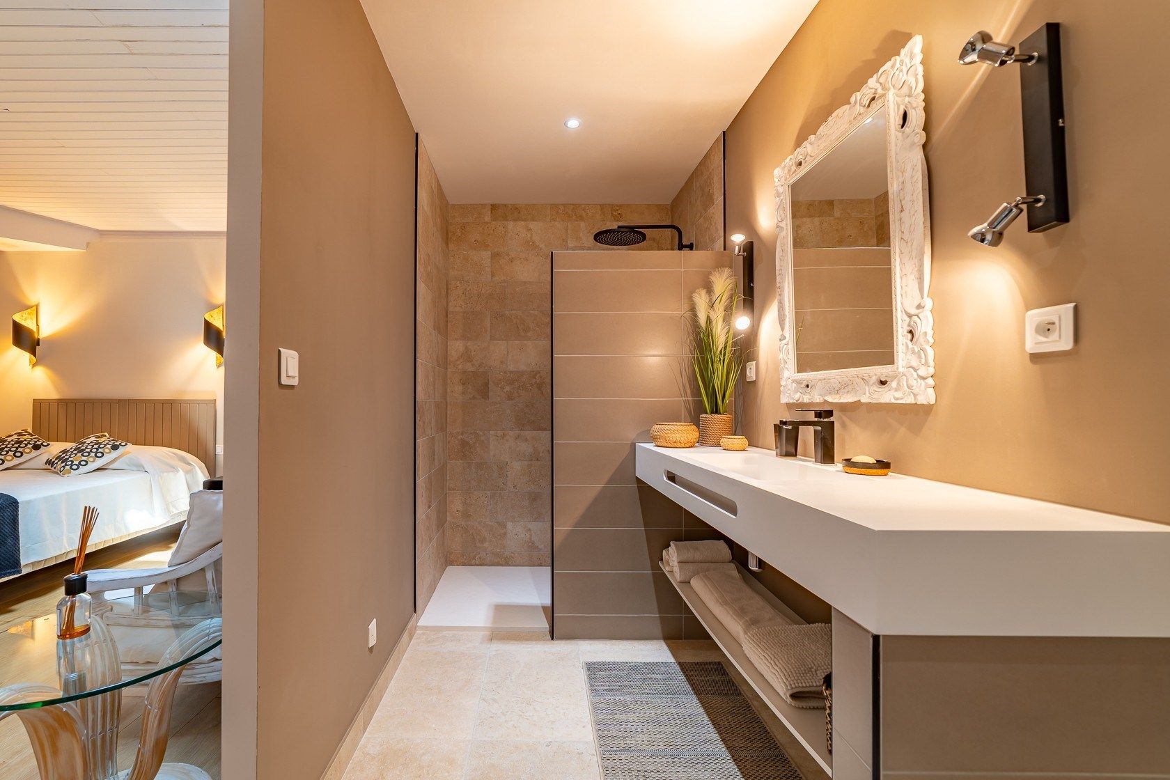 luxury house 5 Rooms for sale on MONTPELLIER (34000)