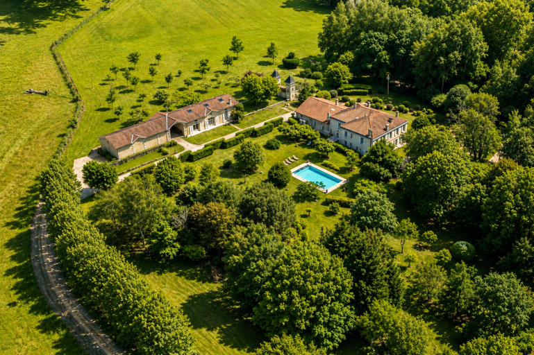 château 14 Pièces en vente sur BORDEAUX (33000)