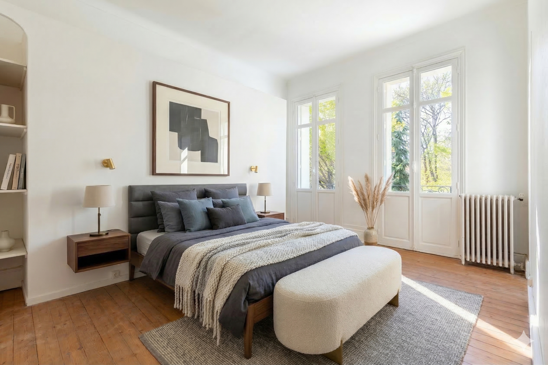 luxury house 8 Rooms for sale on BORDEAUX (33000)