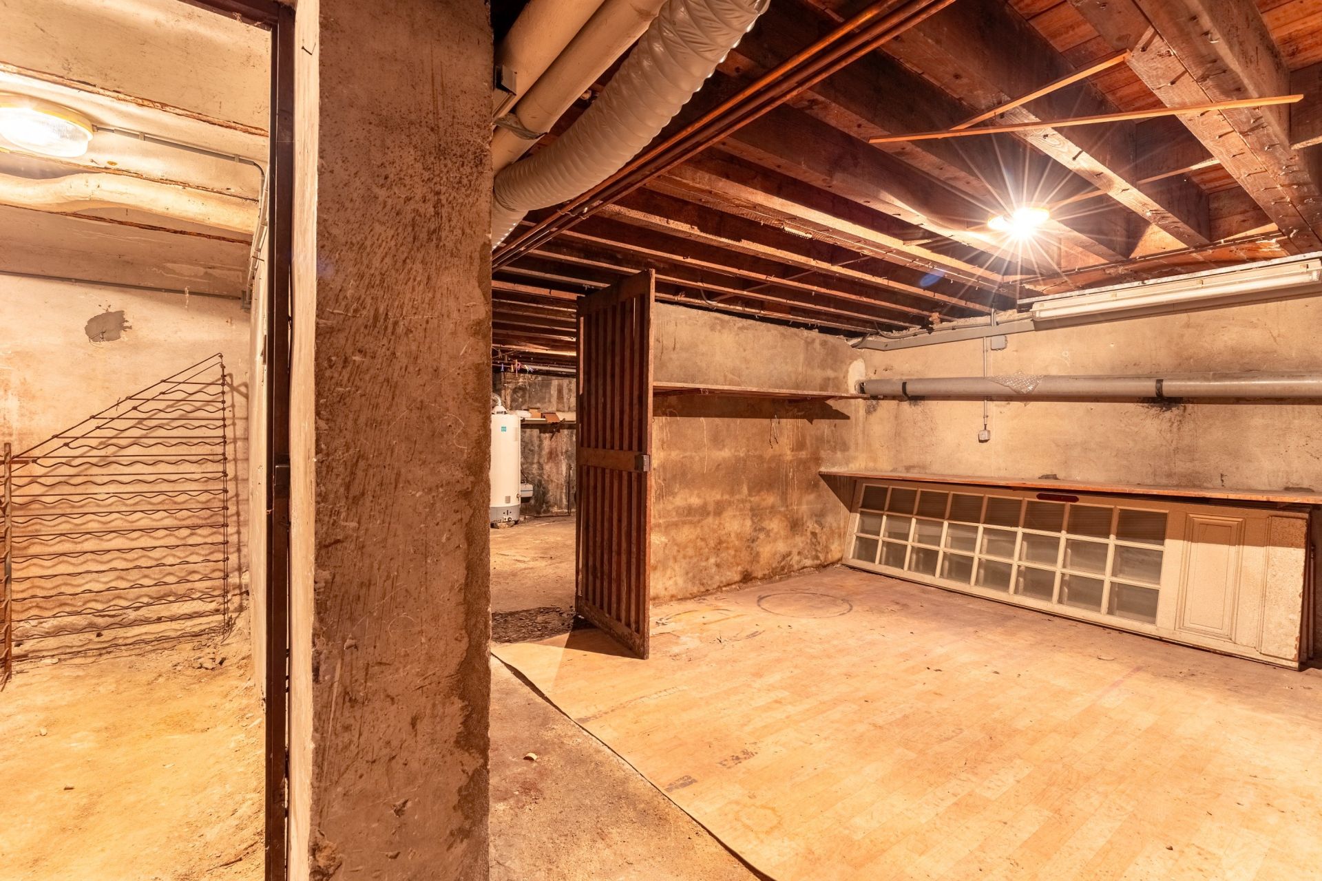 luxury house 8 Rooms for sale on BORDEAUX (33000)