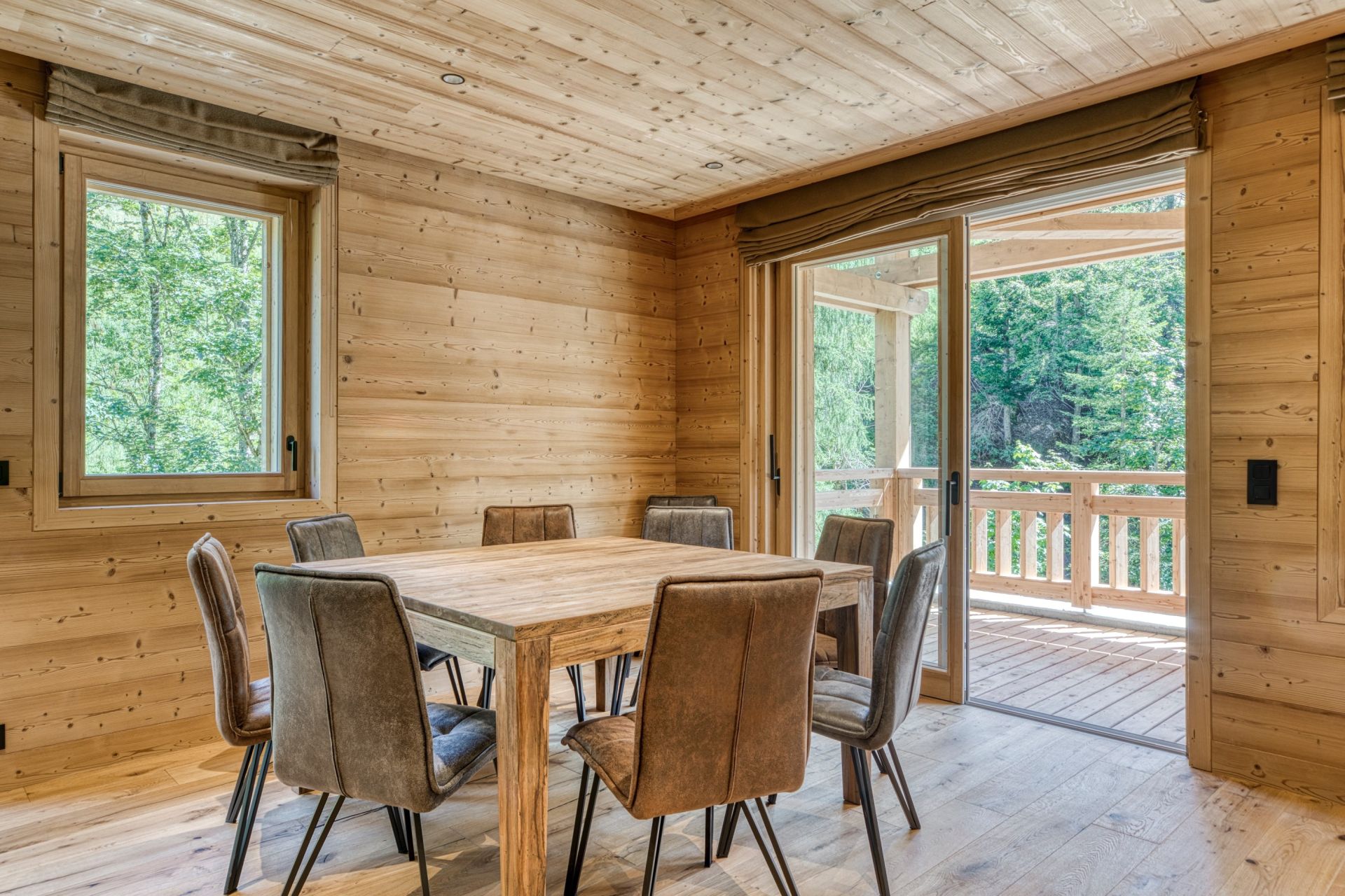 luxury chalet 5 Rooms for sale on LE GRAND BORNAND (74450)