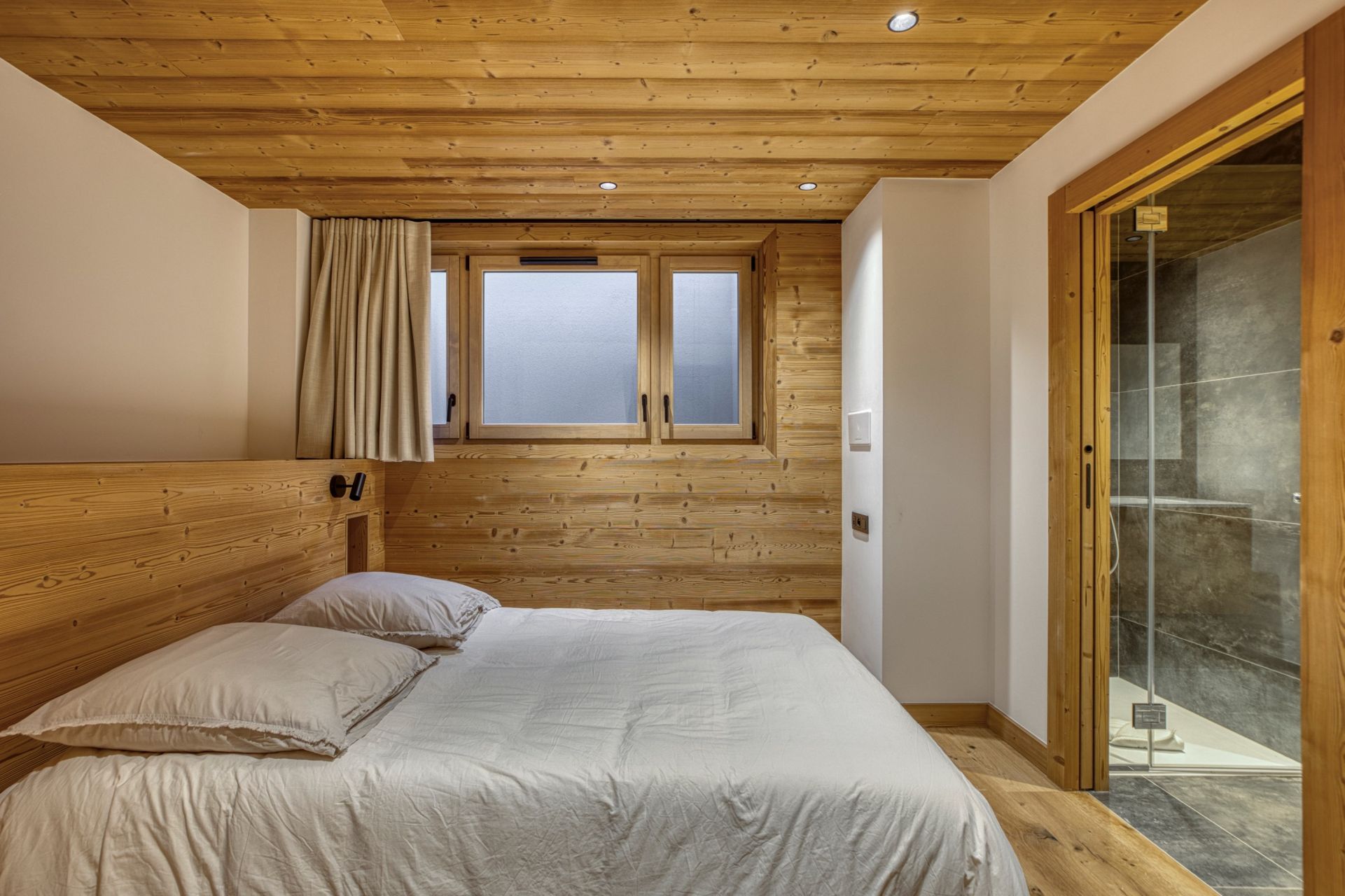 luxury chalet 5 Rooms for sale on LE GRAND BORNAND (74450)