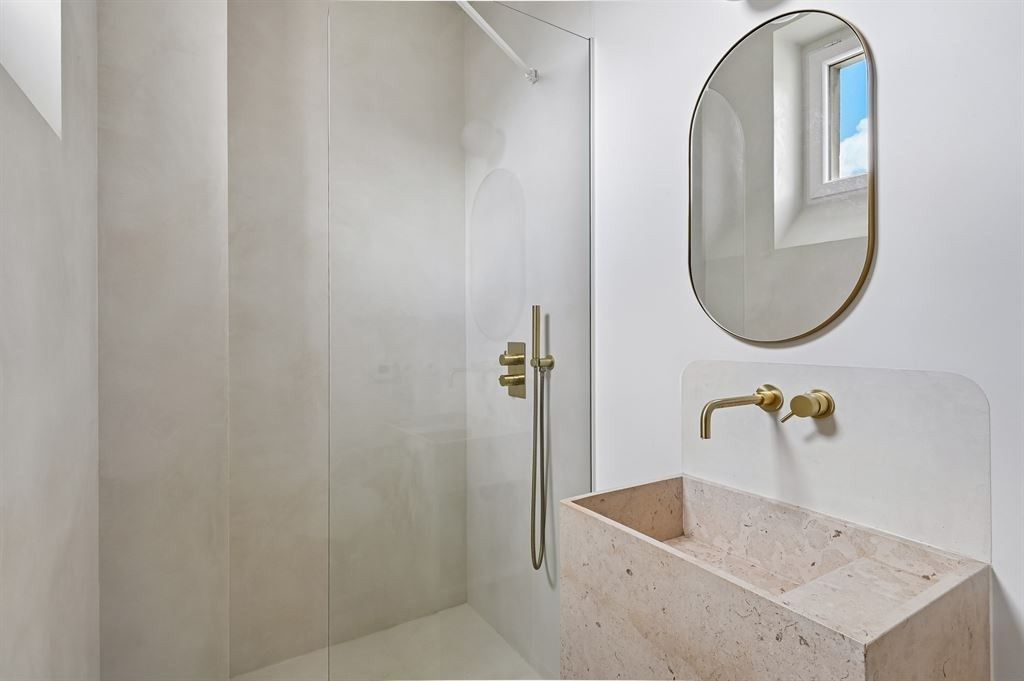 luxury apartment 5 Rooms for sale on PARIS (75016)