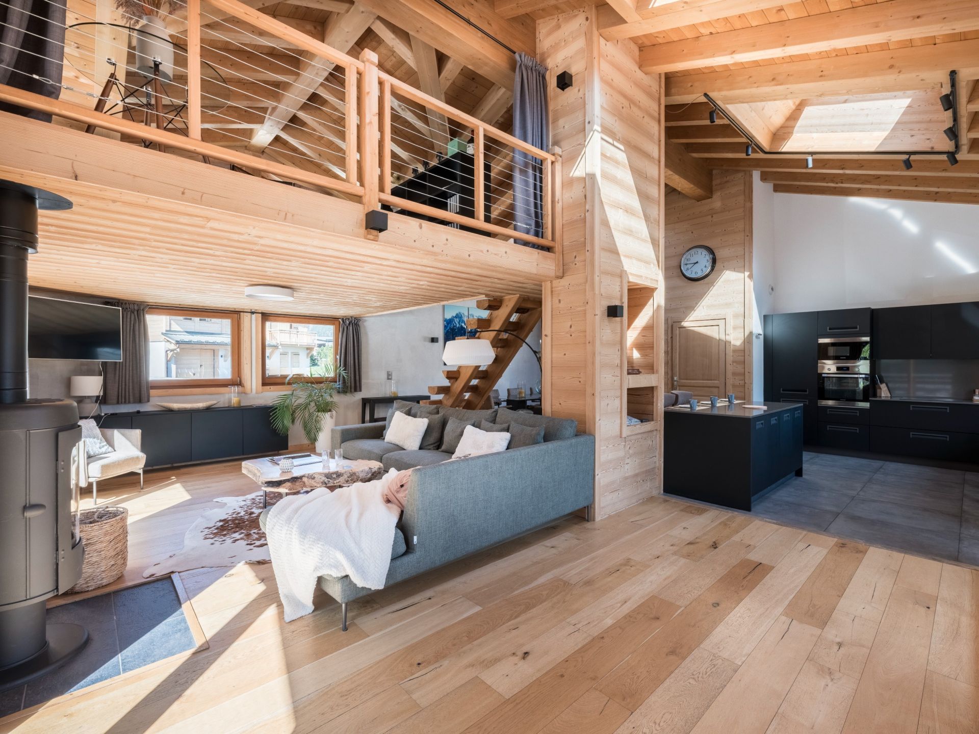 luxury chalet 6 Rooms for sale on CHAMONIX MONT BLANC (74400)