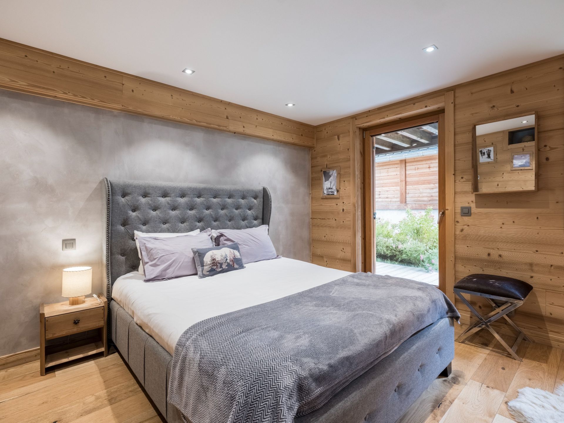 luxury chalet 6 Rooms for sale on CHAMONIX MONT BLANC (74400)