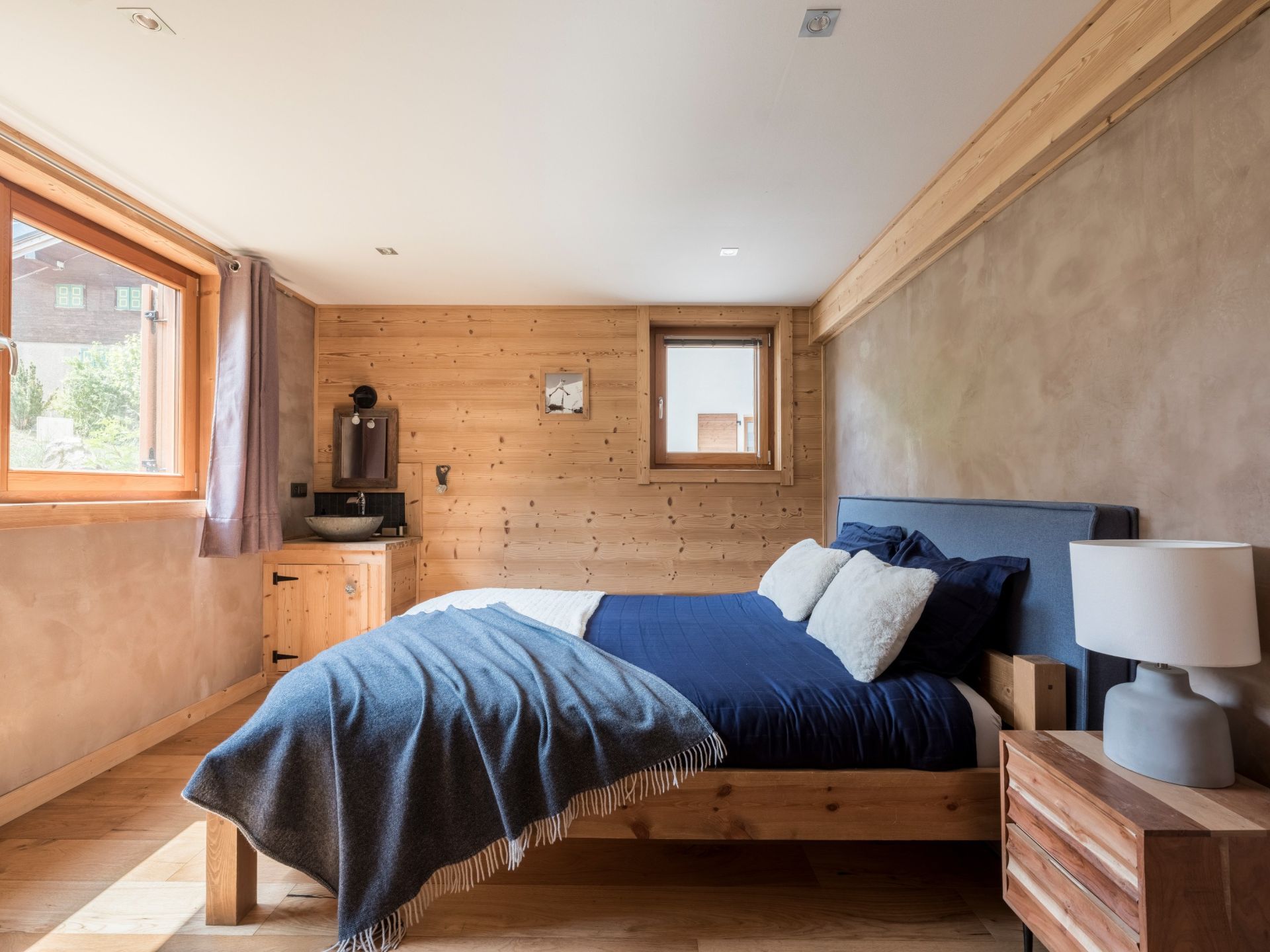 luxury chalet 6 Rooms for sale on CHAMONIX MONT BLANC (74400)