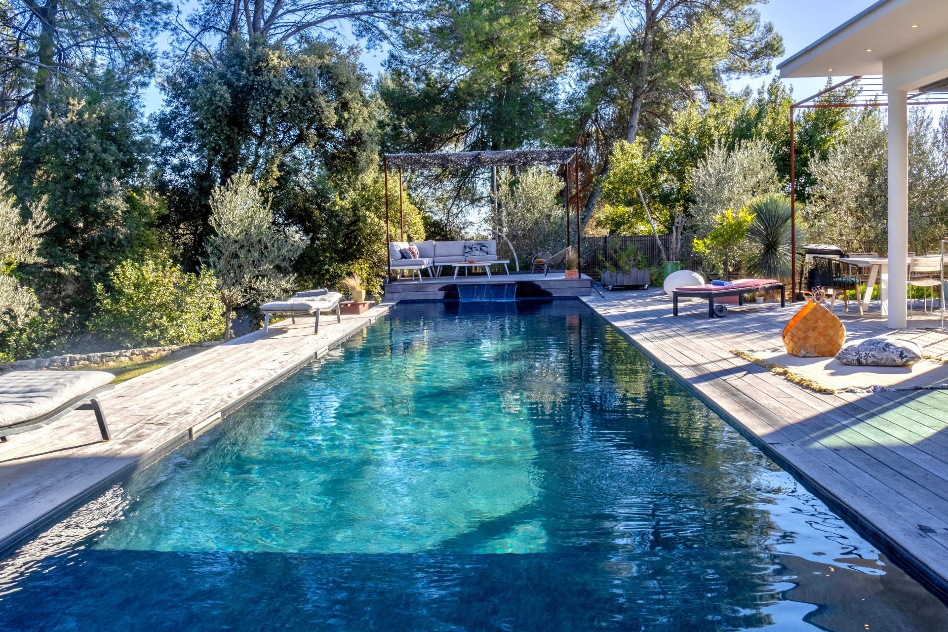 luxury house 7 Rooms for sale on MONTPELLIER (34000)
