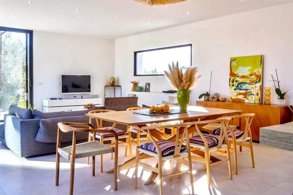 luxury house 7 Rooms for sale on MONTPELLIER (34000)