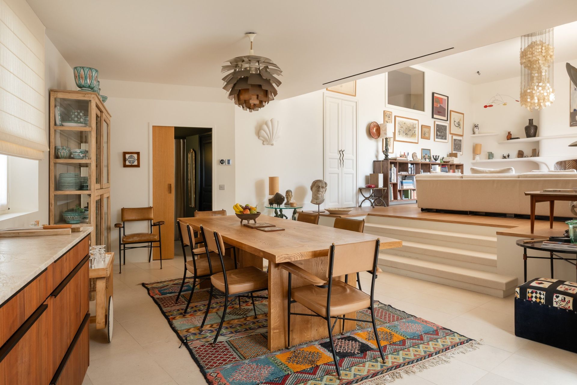 luxury house 9 Rooms for sale on AIGUES MORTES (30220)