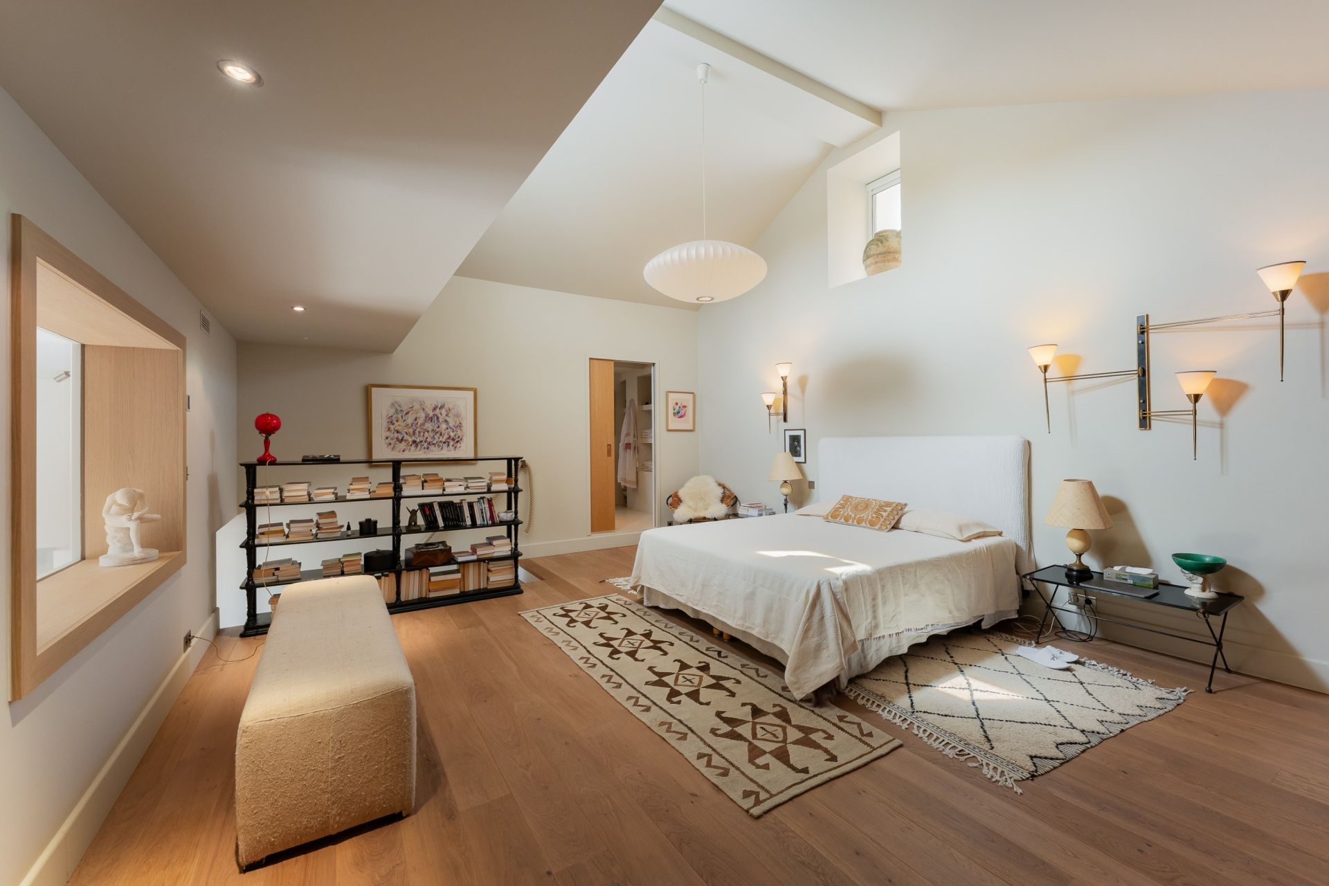 luxury house 9 Rooms for sale on AIGUES MORTES (30220)