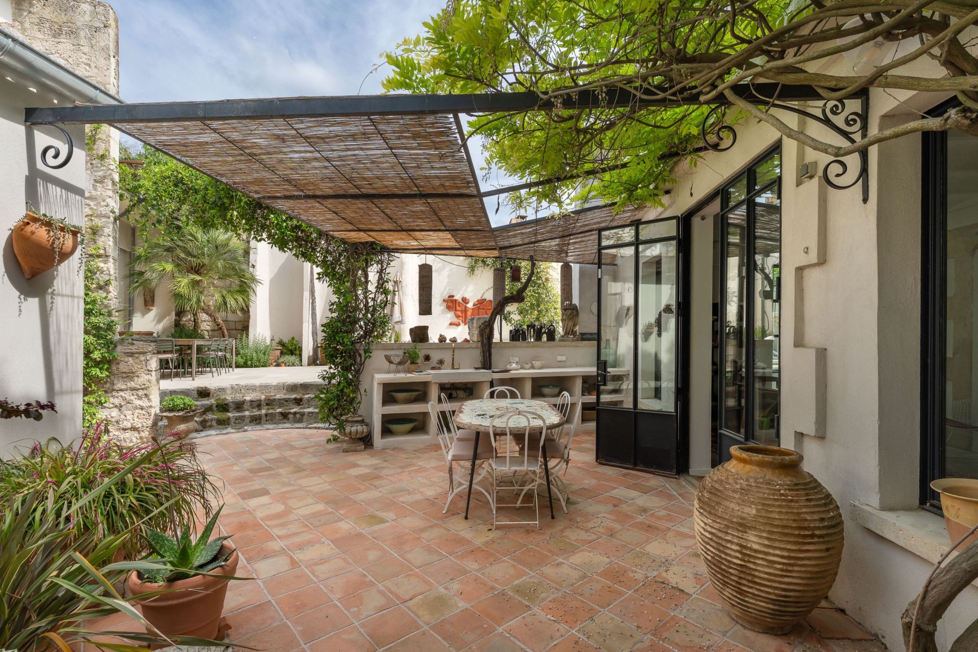 luxury house 9 Rooms for sale on AIGUES MORTES (30220)