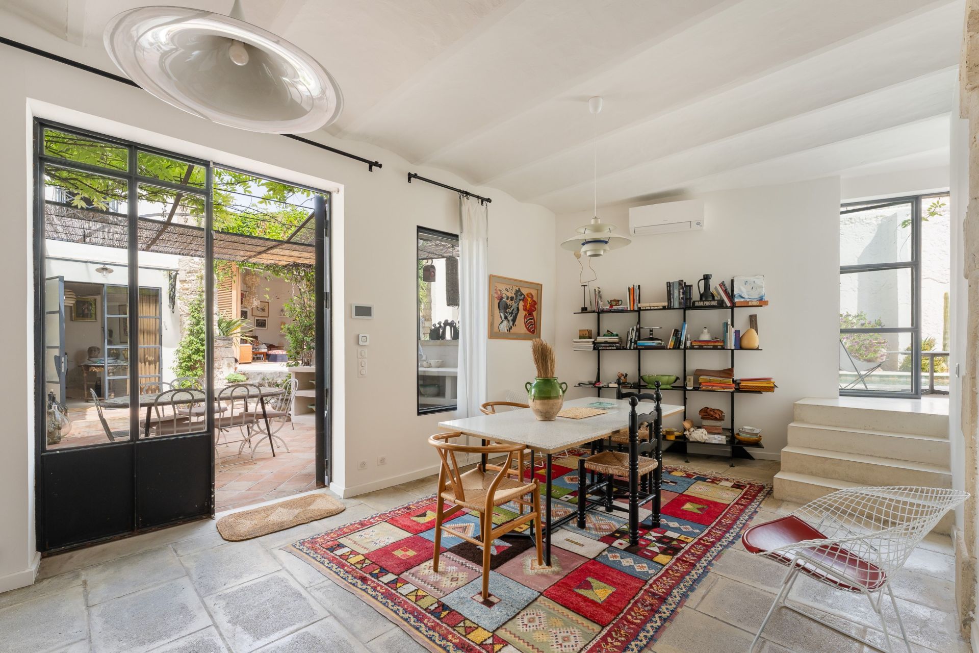 luxury house 9 Rooms for sale on AIGUES MORTES (30220)