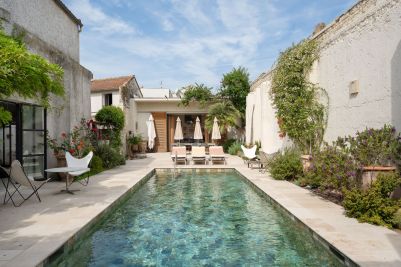 Sale Luxury house Aigues-Mortes 9&nbsp;Rooms 310&nbsp;m²
