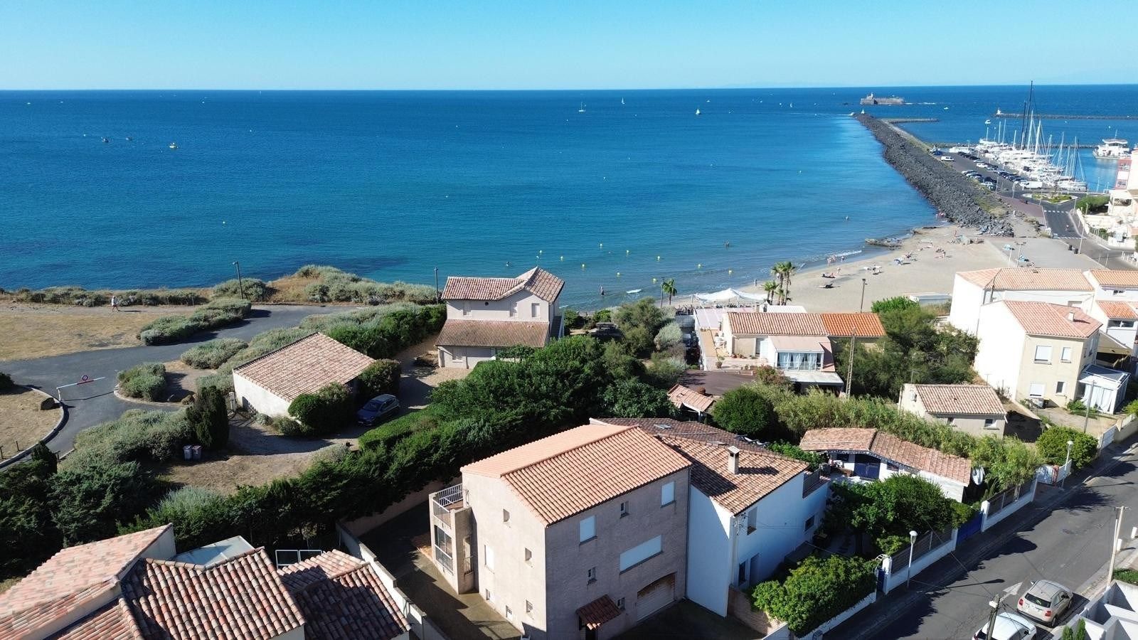 luxury house 5 Rooms for sale on LE CAP D AGDE (34300)