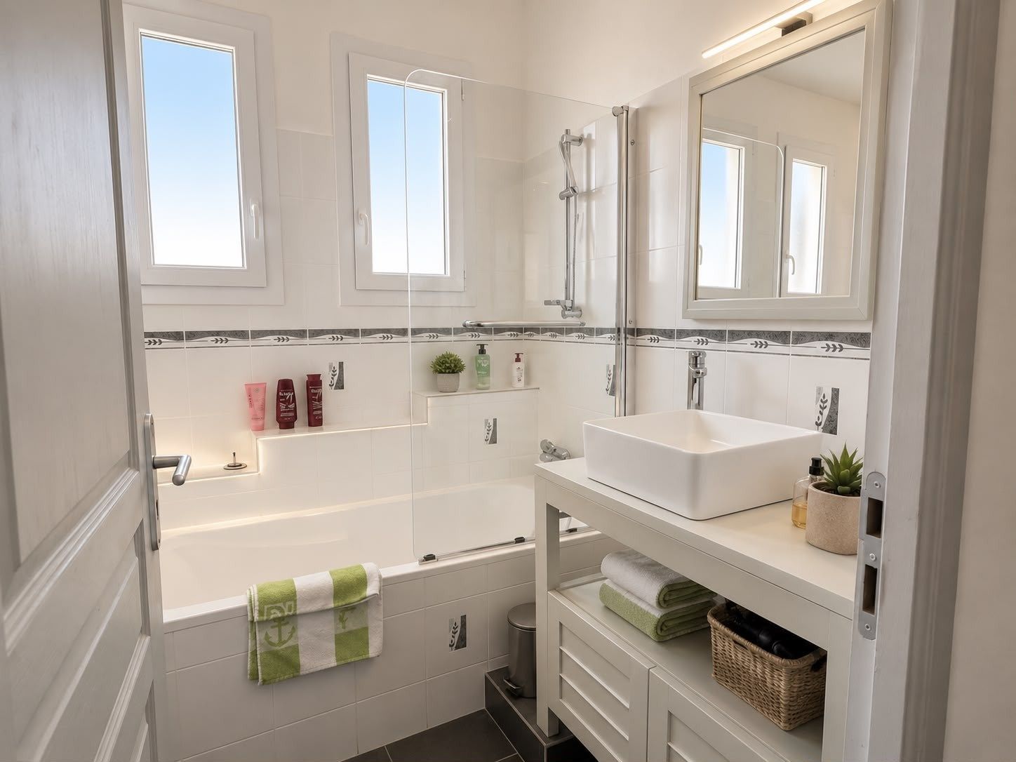 luxury house 5 Rooms for sale on LE CAP D AGDE (34300)