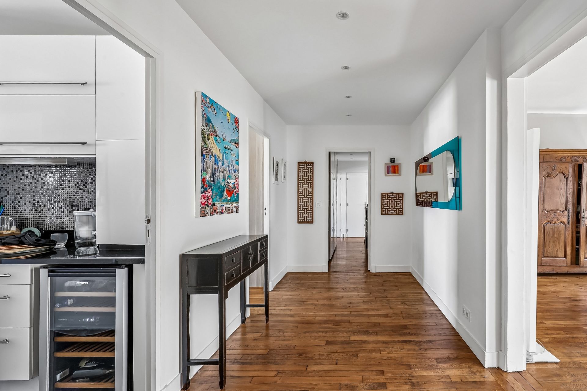 luxury apartment 5 Rooms for sale on PARIS (75016)