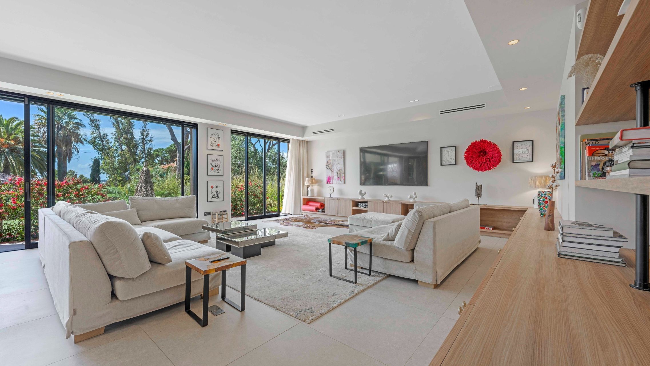 maison contemporaine 9 Pièces en vente sur STE MAXIME (83120)