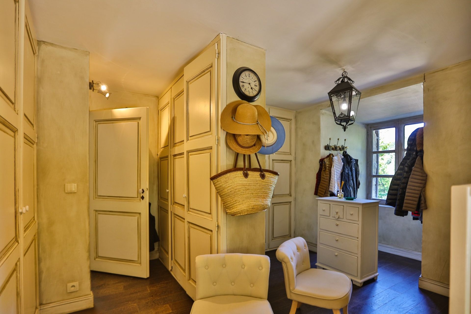 luxury house 13 Rooms for sale on LA BASTIDE DES JOURDANS (84240)