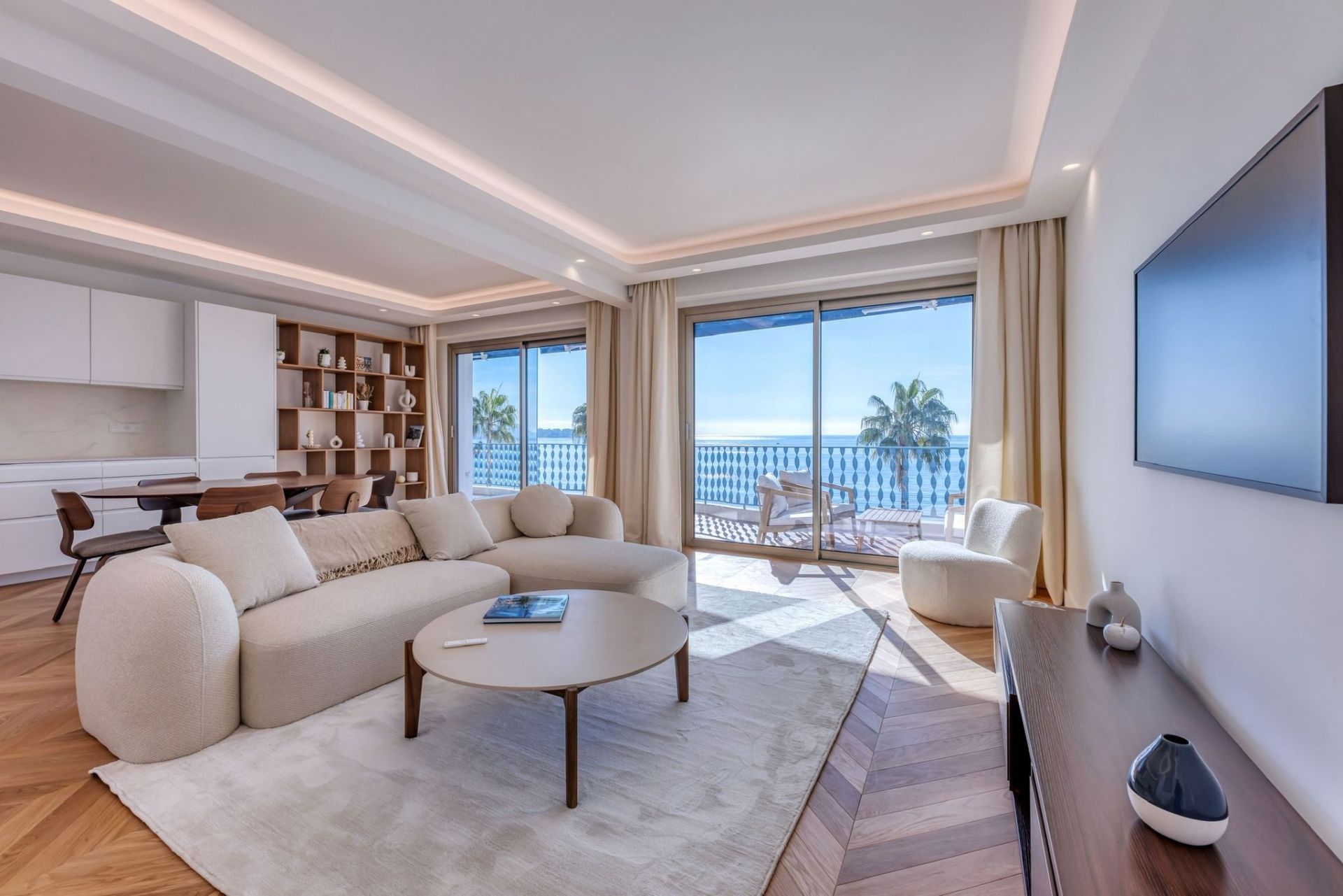 luxury apartment 3 Rooms for sale on JUAN LES PINS (06160)
