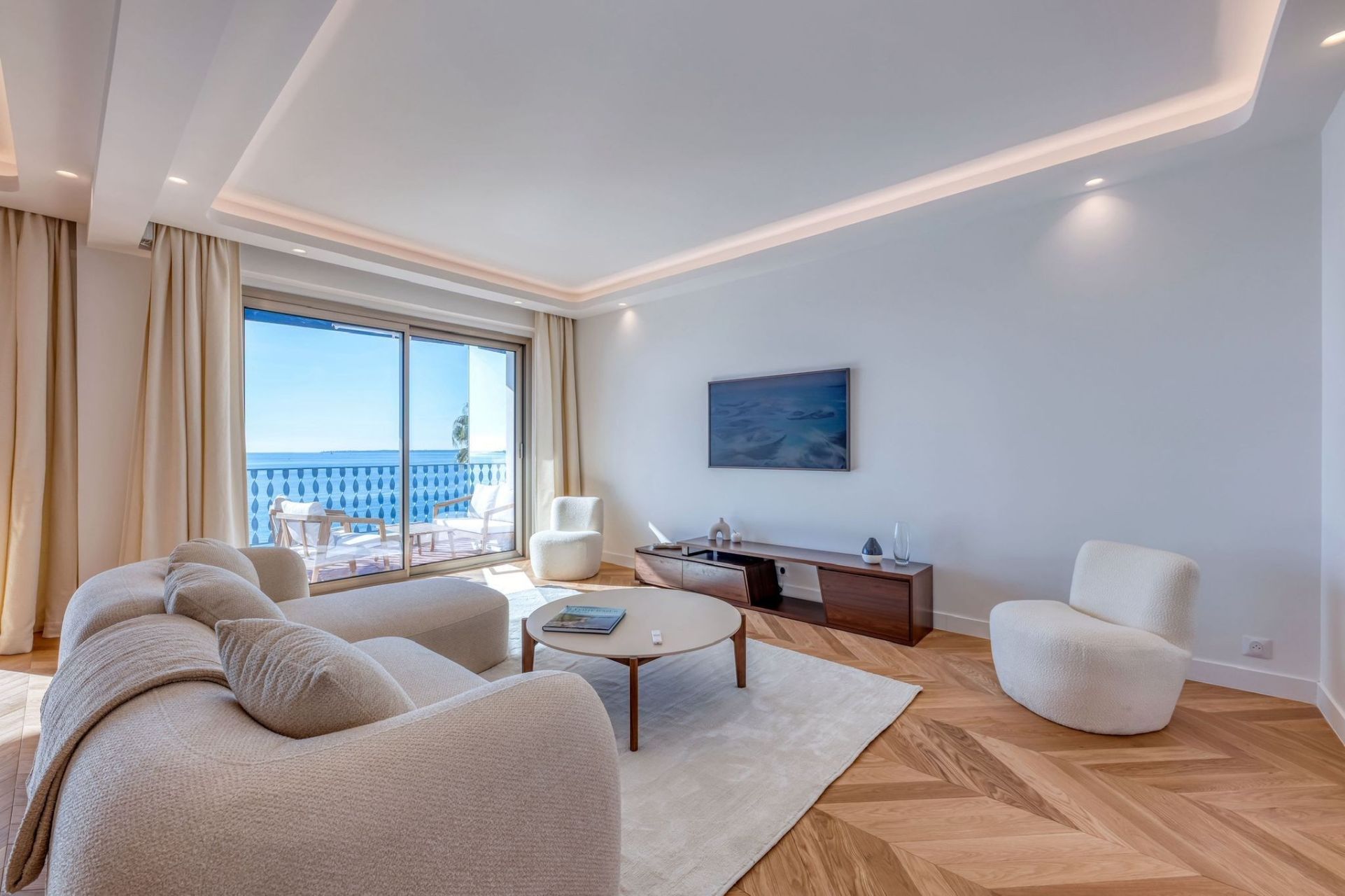 luxury apartment 3 Rooms for sale on JUAN LES PINS (06160)