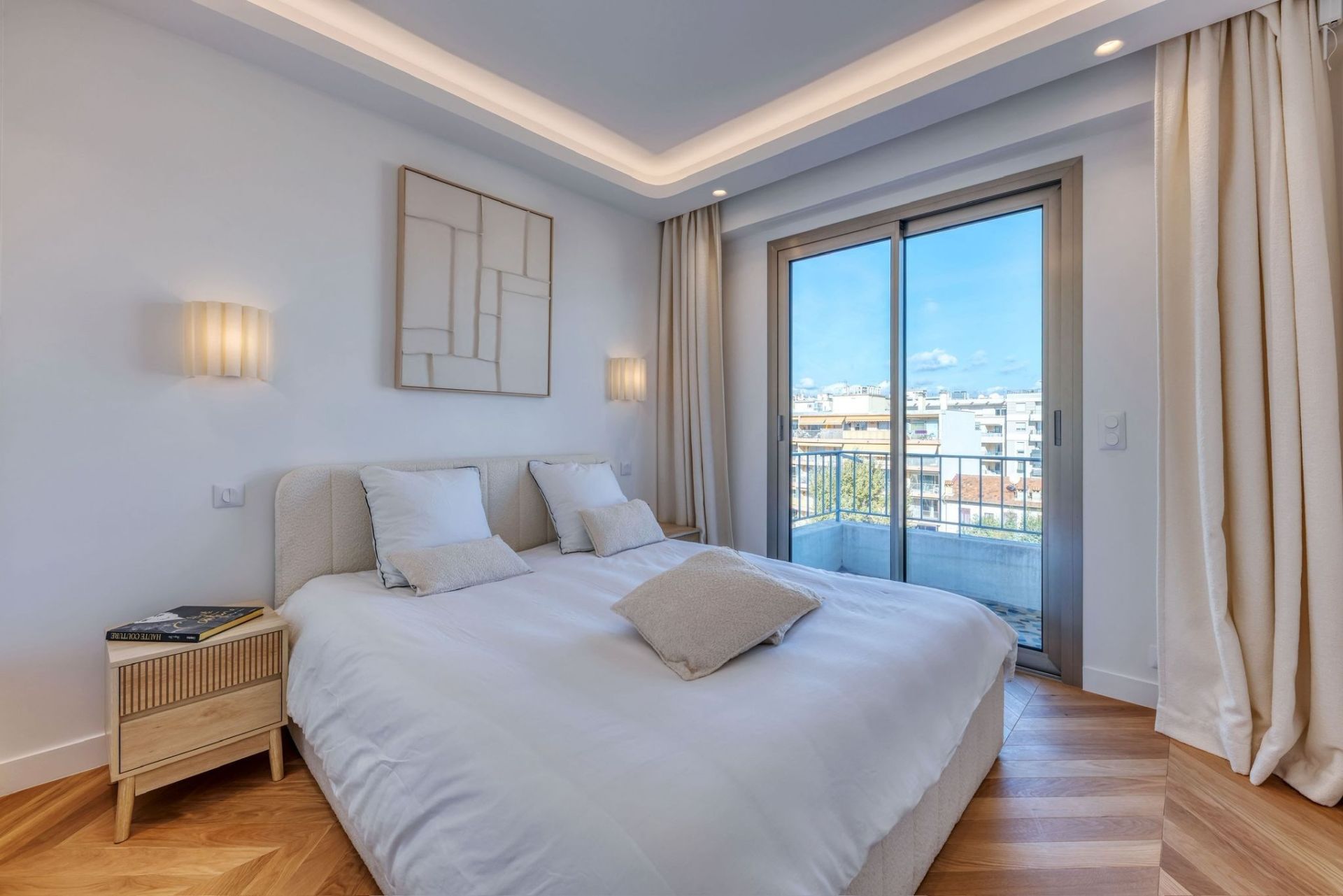 luxury apartment 3 Rooms for sale on JUAN LES PINS (06160)