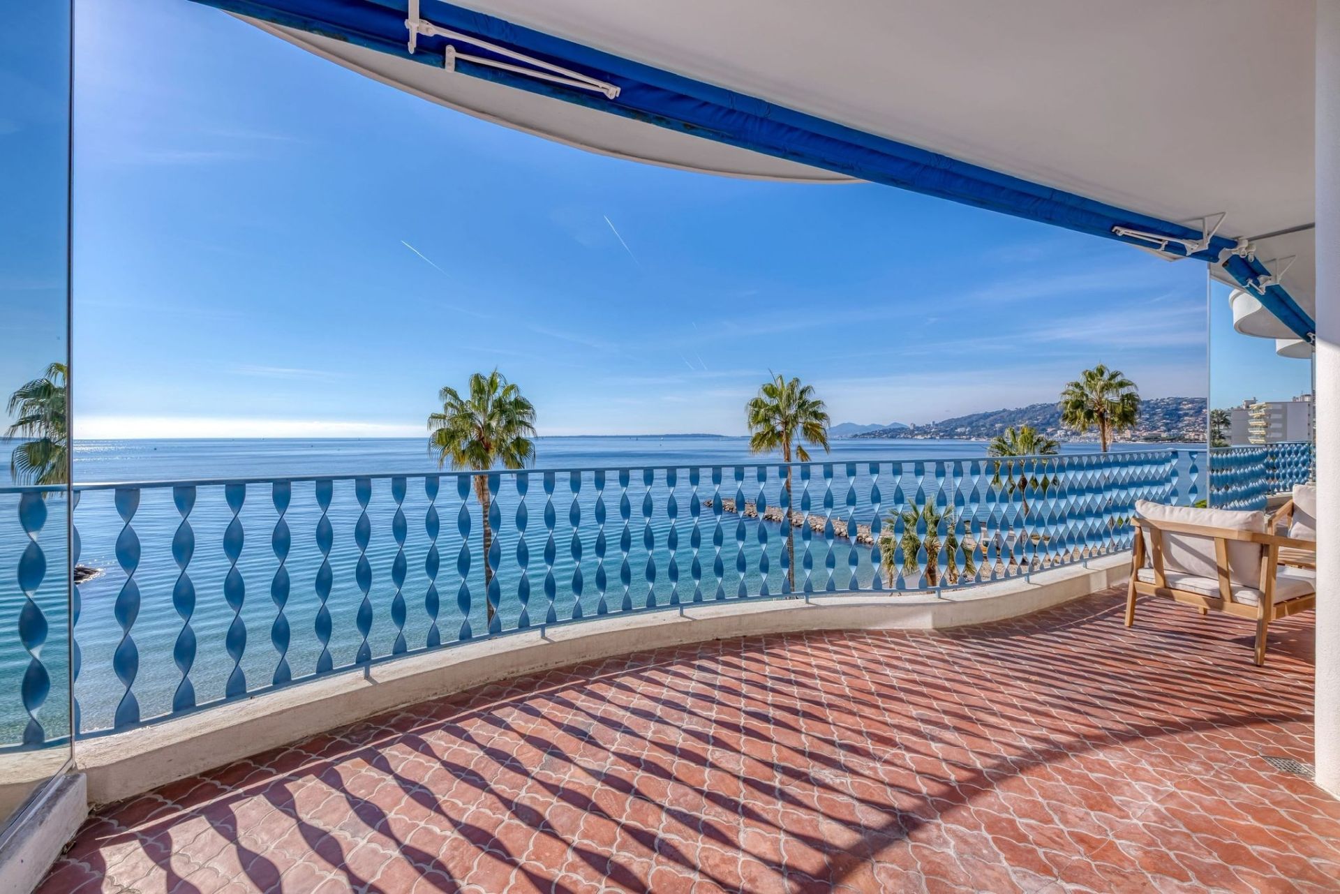 luxury apartment 3 Rooms for sale on JUAN LES PINS (06160)