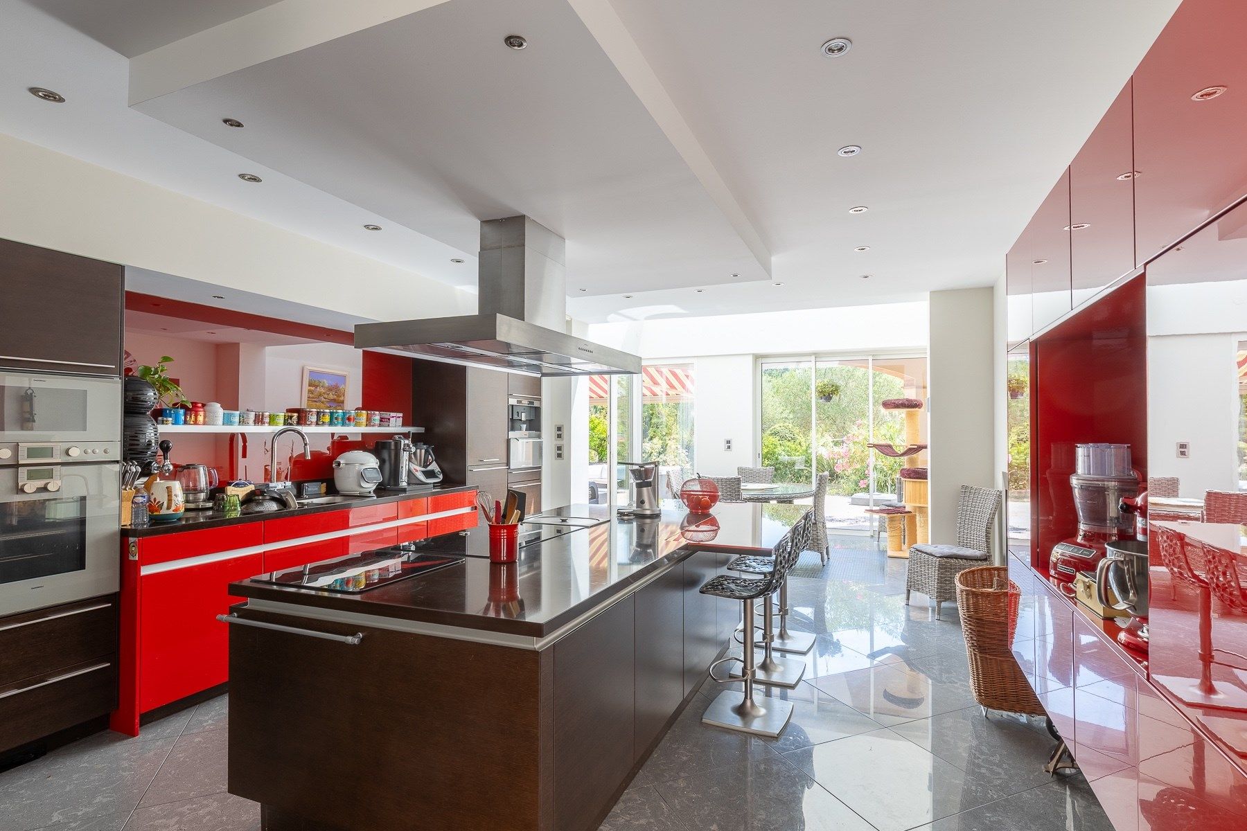 luxury house 9 Rooms for sale on LAVAUR (81500)