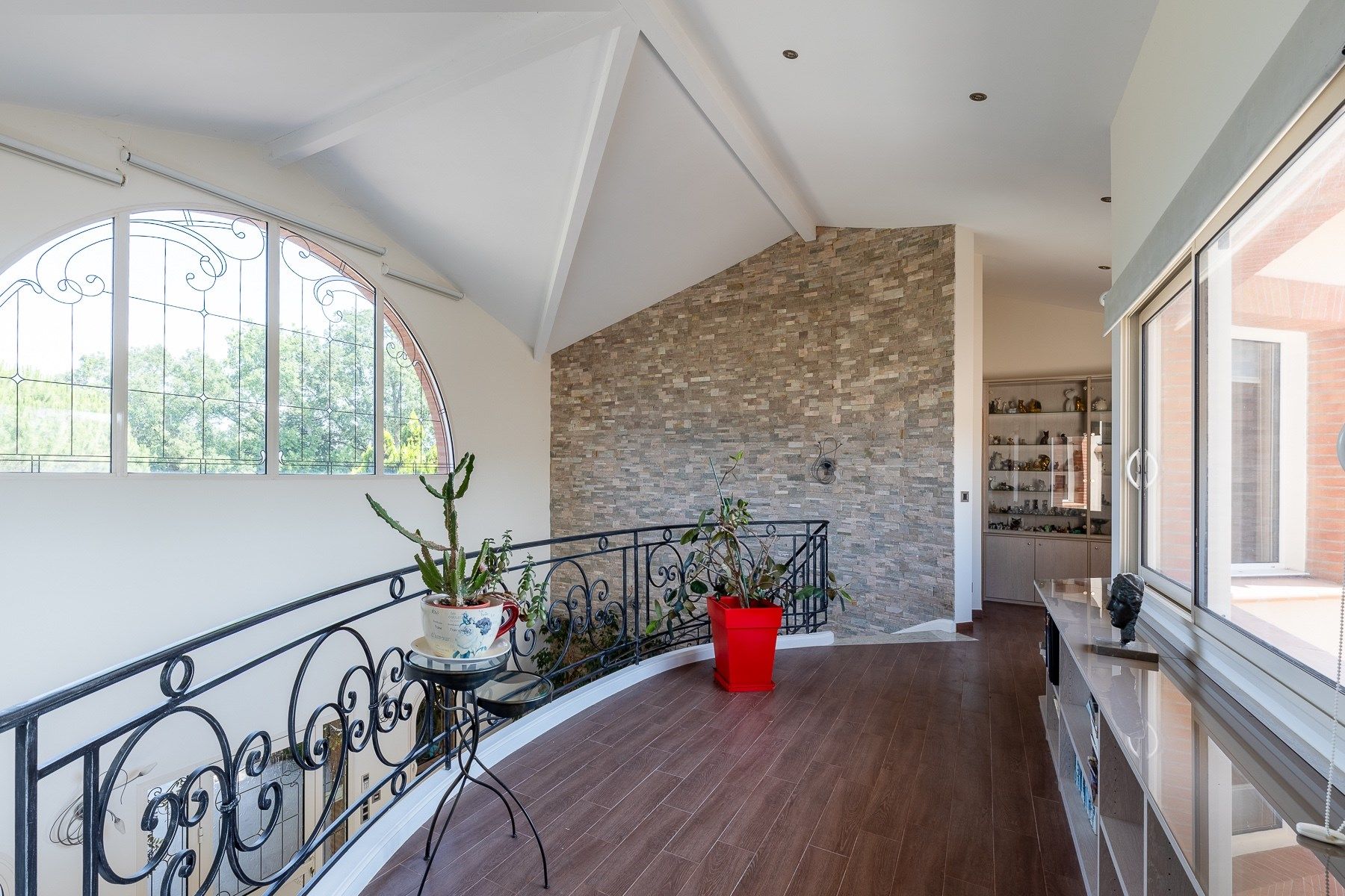 luxury house 9 Rooms for sale on LAVAUR (81500)