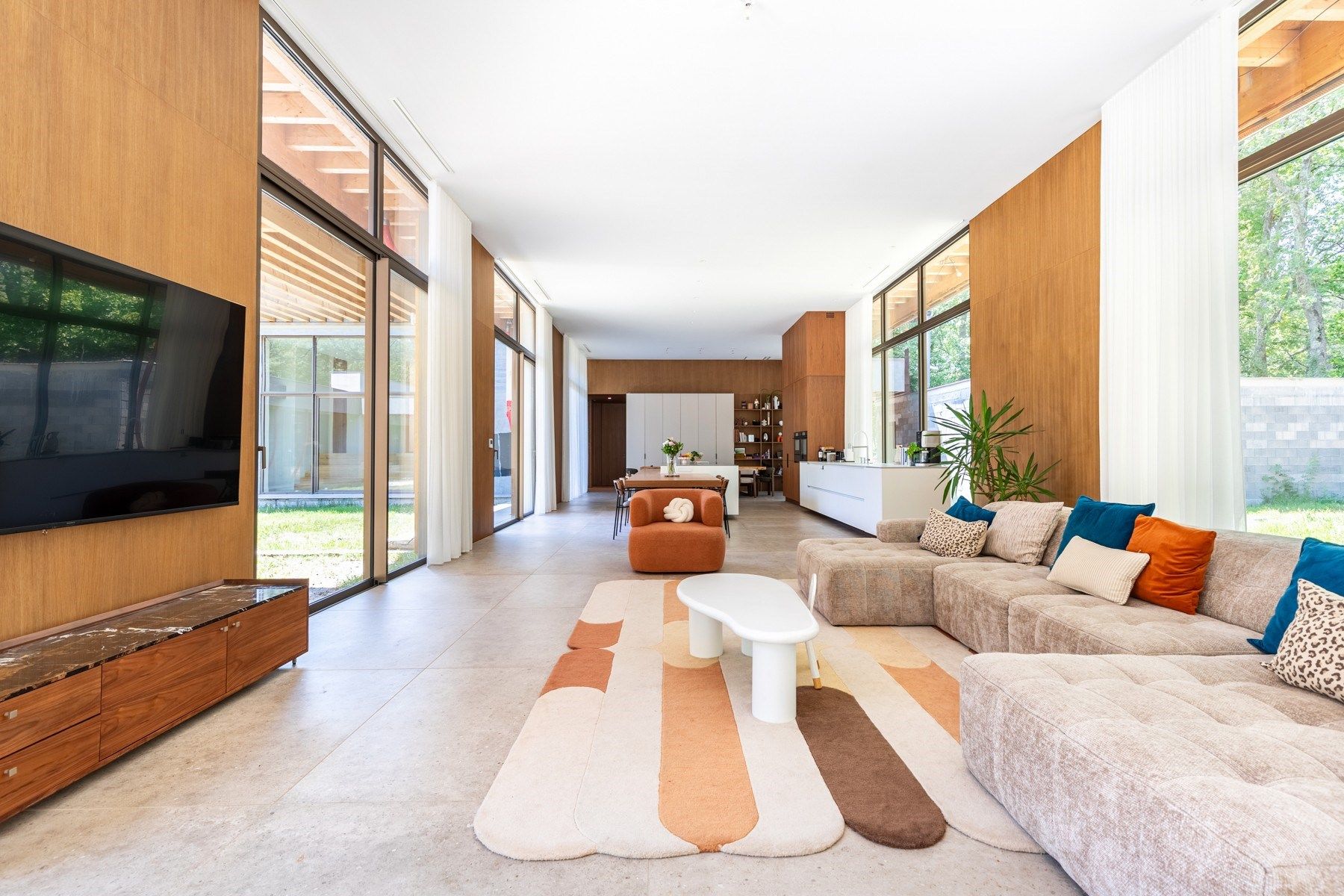 luxury house 10 Rooms for sale on BORDEAUX (33000)
