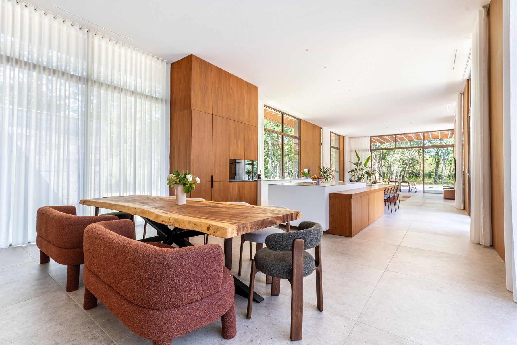 luxury house 10 Rooms for sale on BORDEAUX (33000)