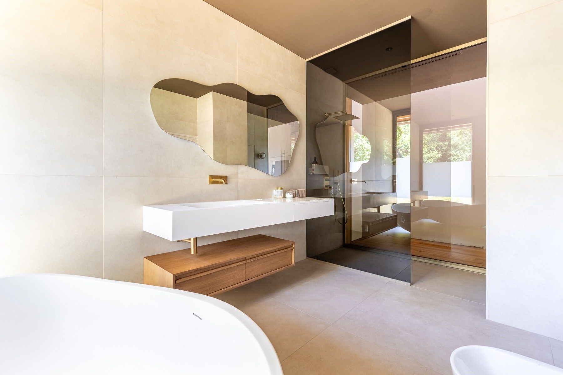 luxury house 10 Rooms for sale on BORDEAUX (33000)