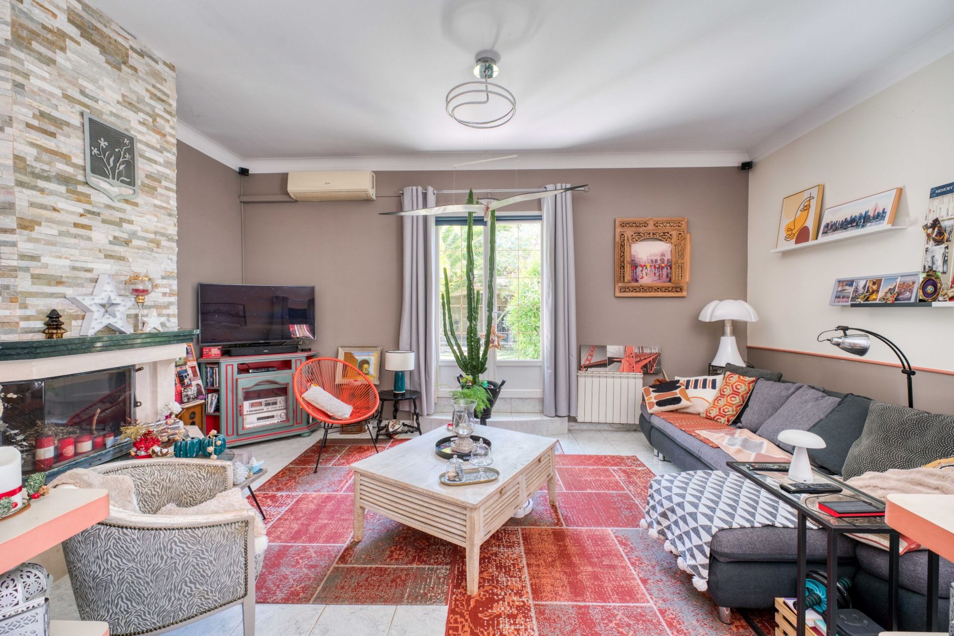 luxury house 11 Rooms for sale on LE CHATEAU D OLERON (17480)
