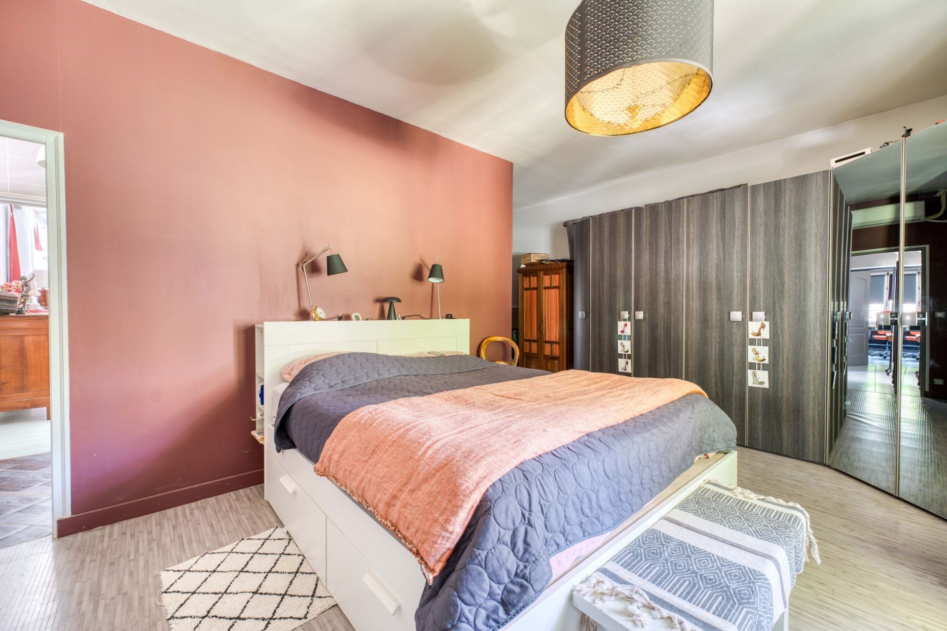 luxury house 11 Rooms for sale on LE CHATEAU D OLERON (17480)