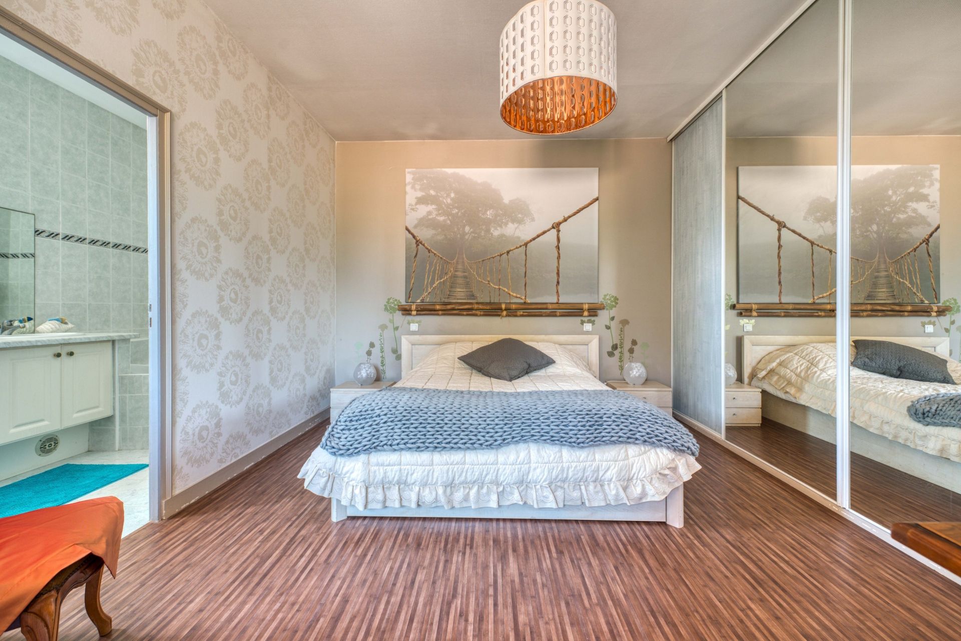 luxury house 11 Rooms for sale on LE CHATEAU D OLERON (17480)