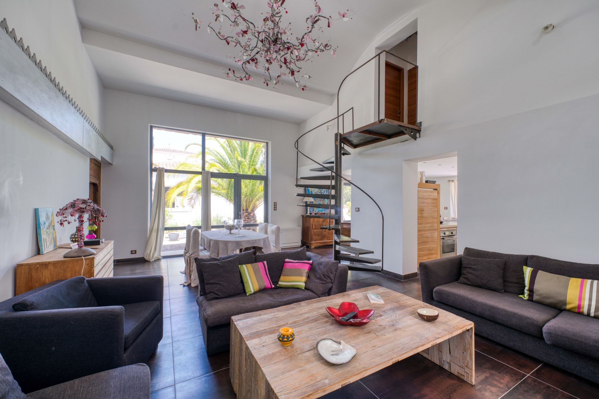 luxury house 11 Rooms for sale on LE CHATEAU D OLERON (17480)