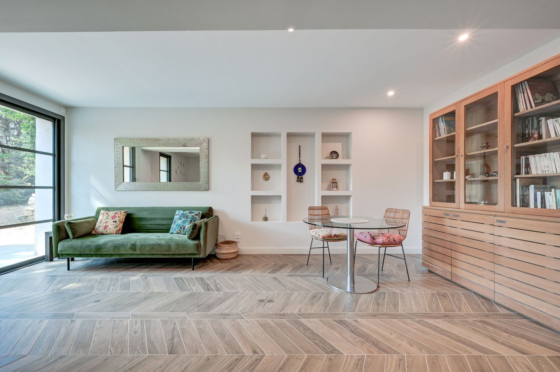 luxury house 7 Rooms for sale on AIX EN PROVENCE (13100)
