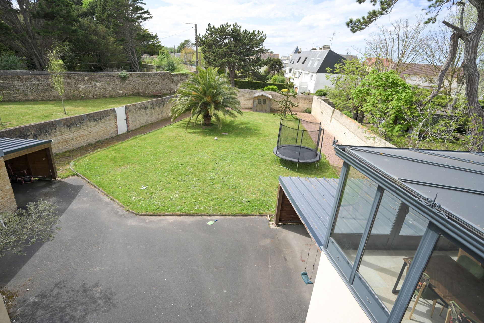 luxury house 7 Rooms for sale on BERNIERES SUR MER (14990)