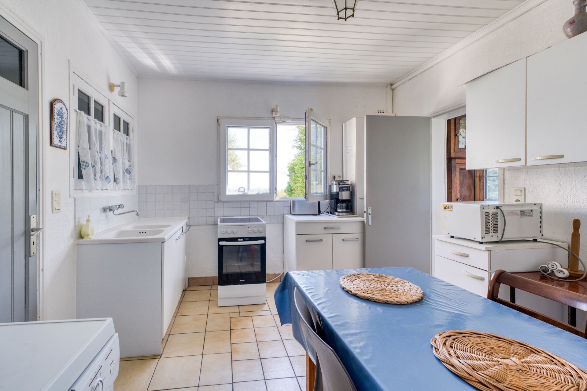 luxury house 6 Rooms for sale on ST DENIS D OLERON (17650)